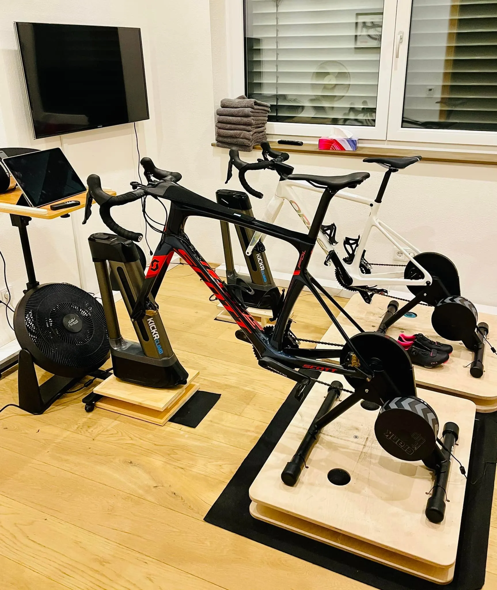 2 x Kickr Core mit Climb von Björn